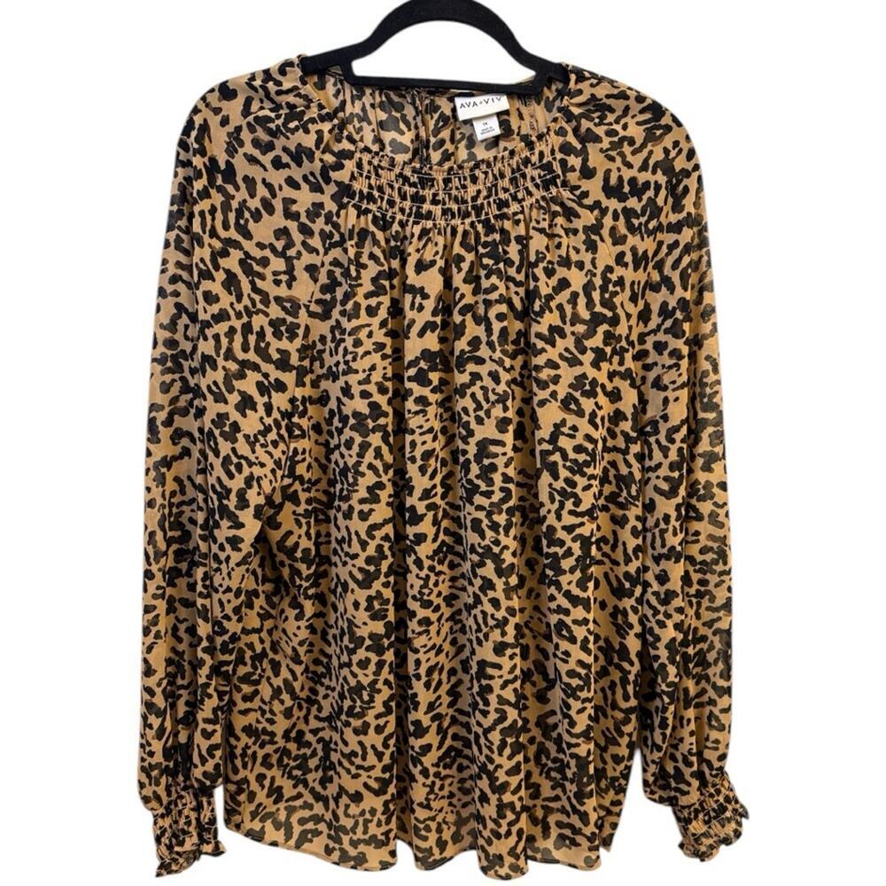 Ava & Viv Tan and Black Relaxed Pleated Blouse